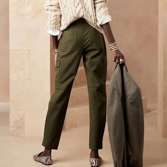 Banana Republic High Rise Tapered Cargo Pant size 4P Black - Picture 3 of 3